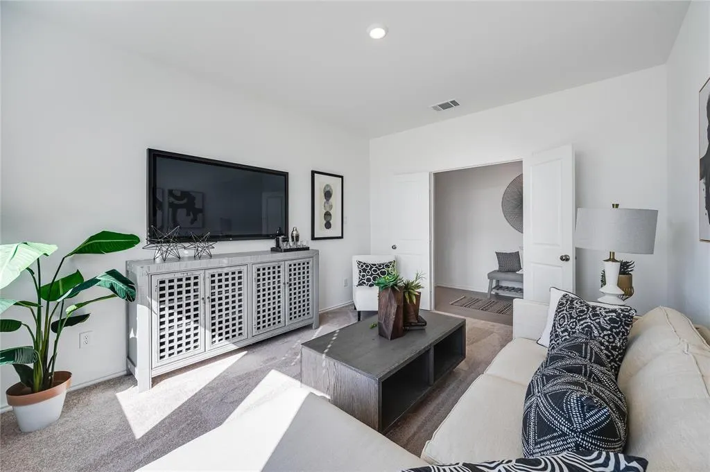2207 Jockey Lane