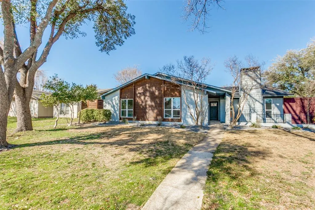 416 Bedford Drive