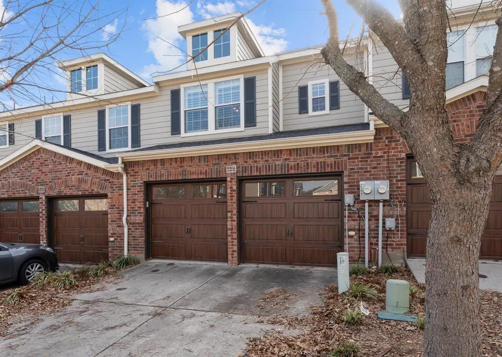 2209 Stonepark Place
