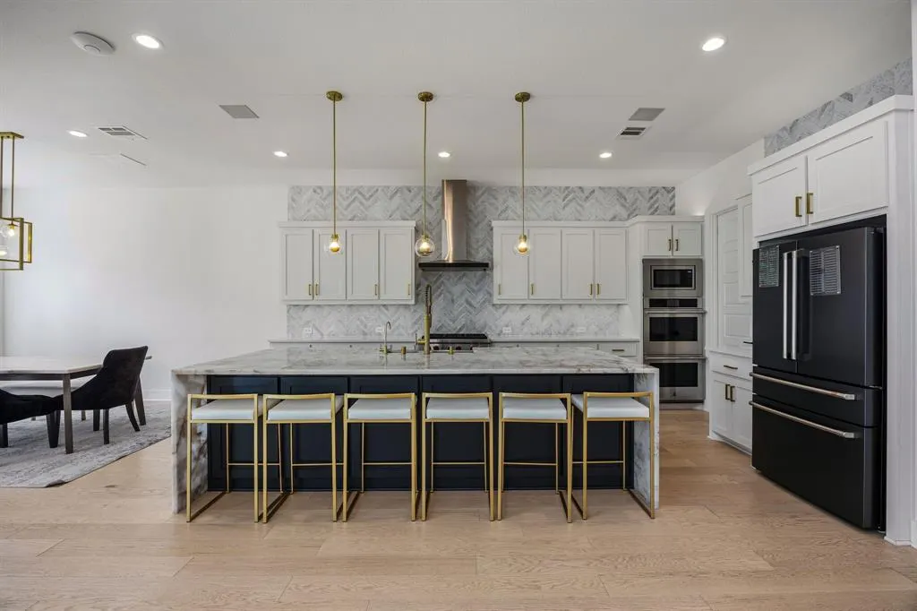 10472 Milkweed Court