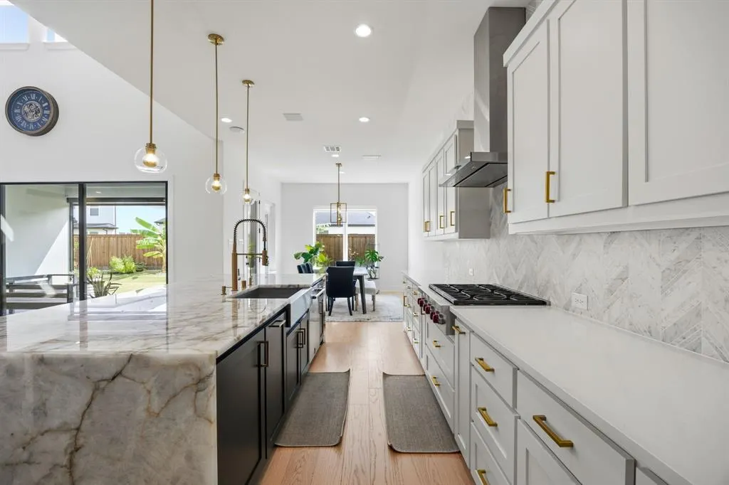 10472 Milkweed Court