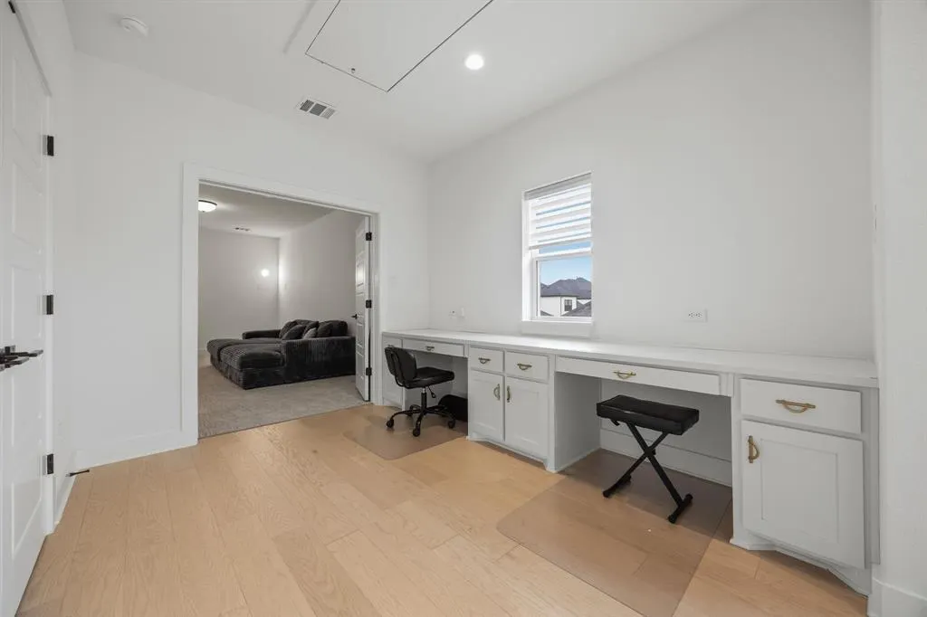 10472 Milkweed Court