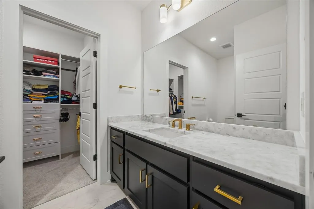 10472 Milkweed Court