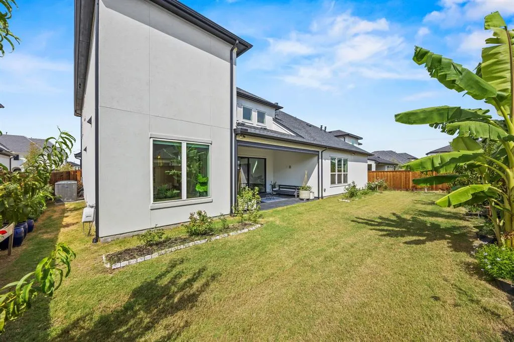 10472 Milkweed Court