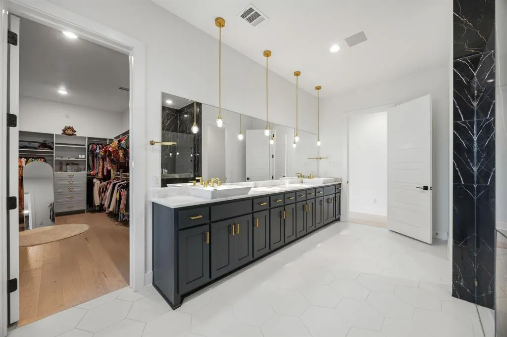 10472 Milkweed Court