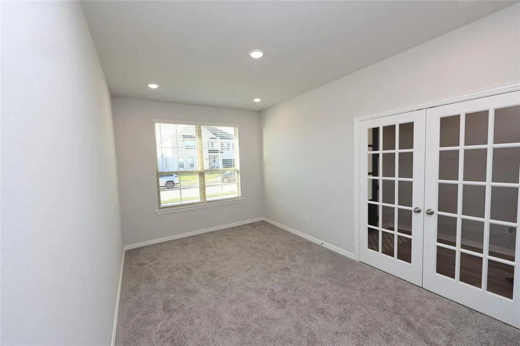 2305 Valencia Drive