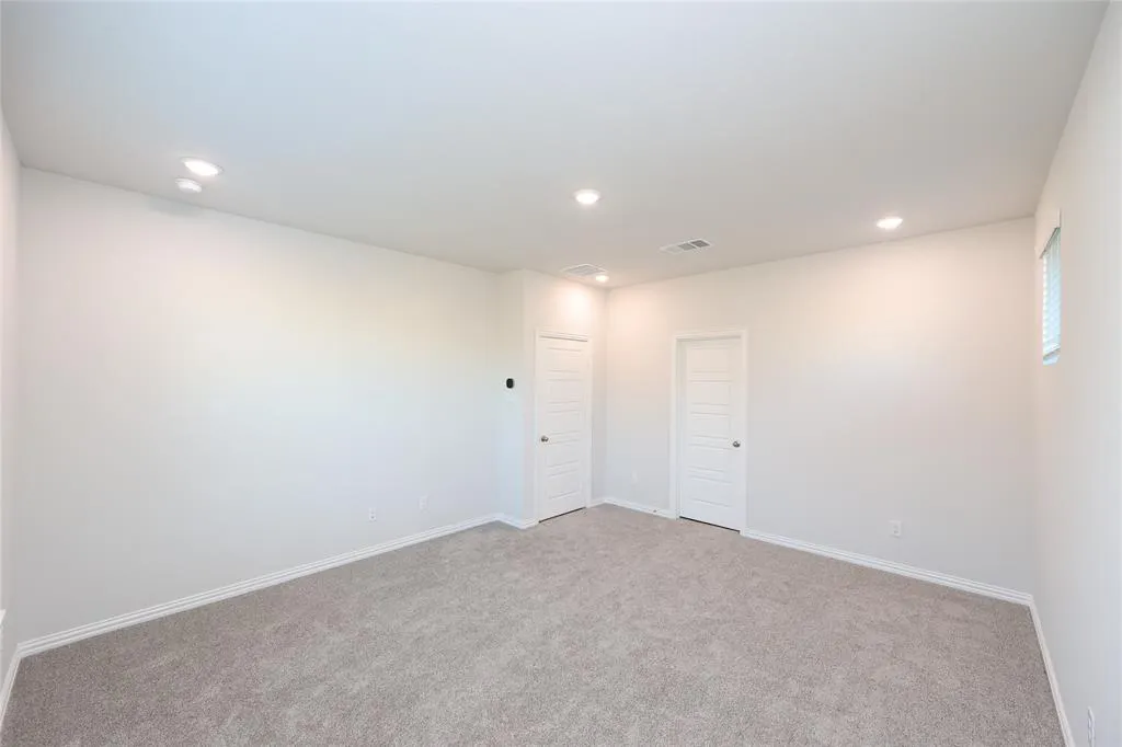 2305 Valencia Drive
