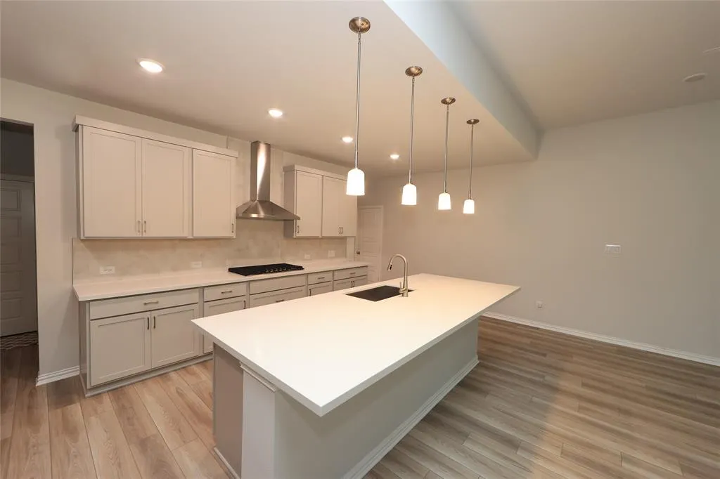 2305 Valencia Drive