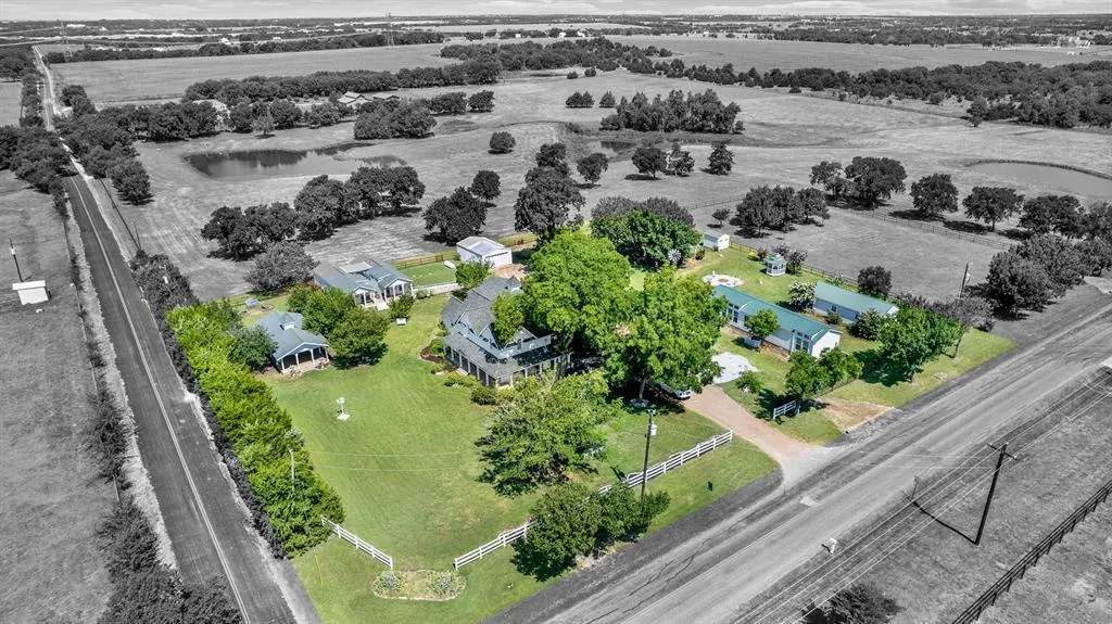 1425-1 Lone Star Road