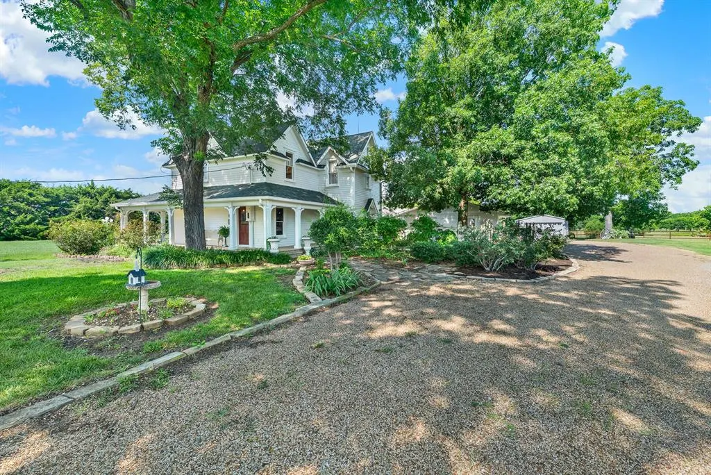 1425-1 Lone Star Road