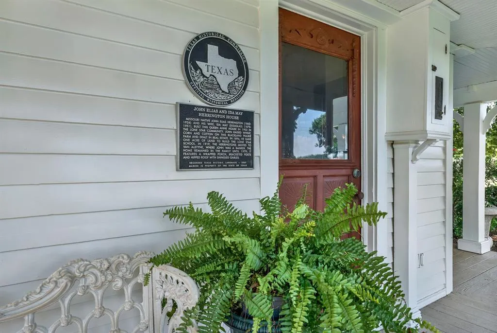 1425-1 Lone Star Road
