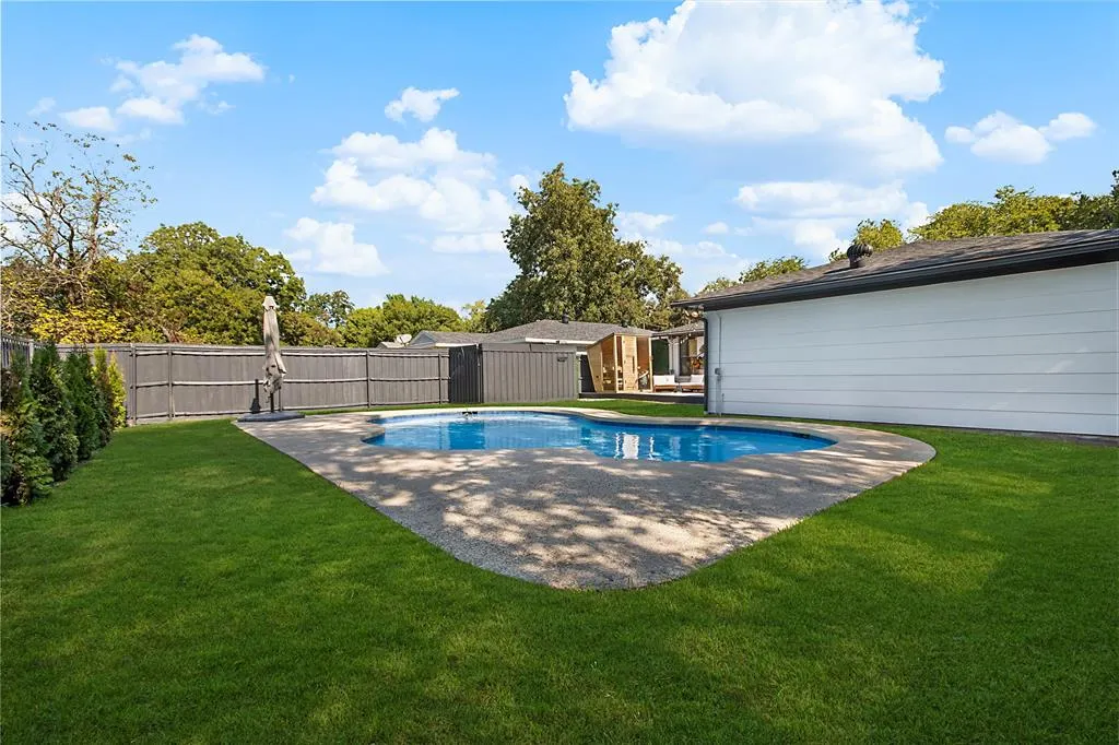 2144 Springhill Drive