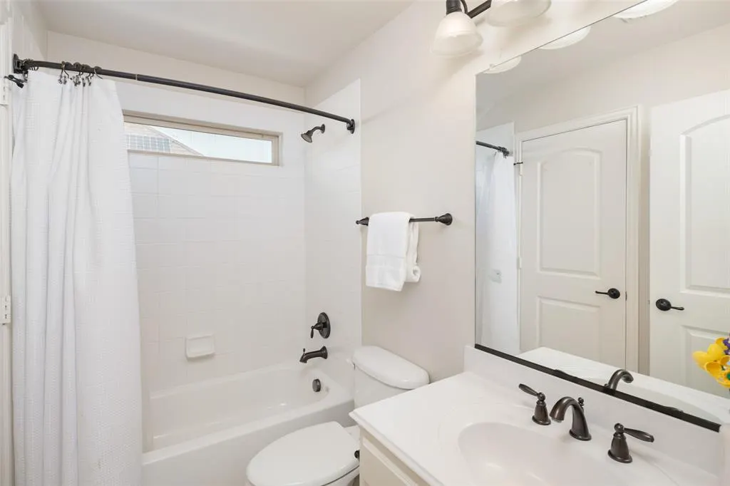 4463 Chevy Chase Lane