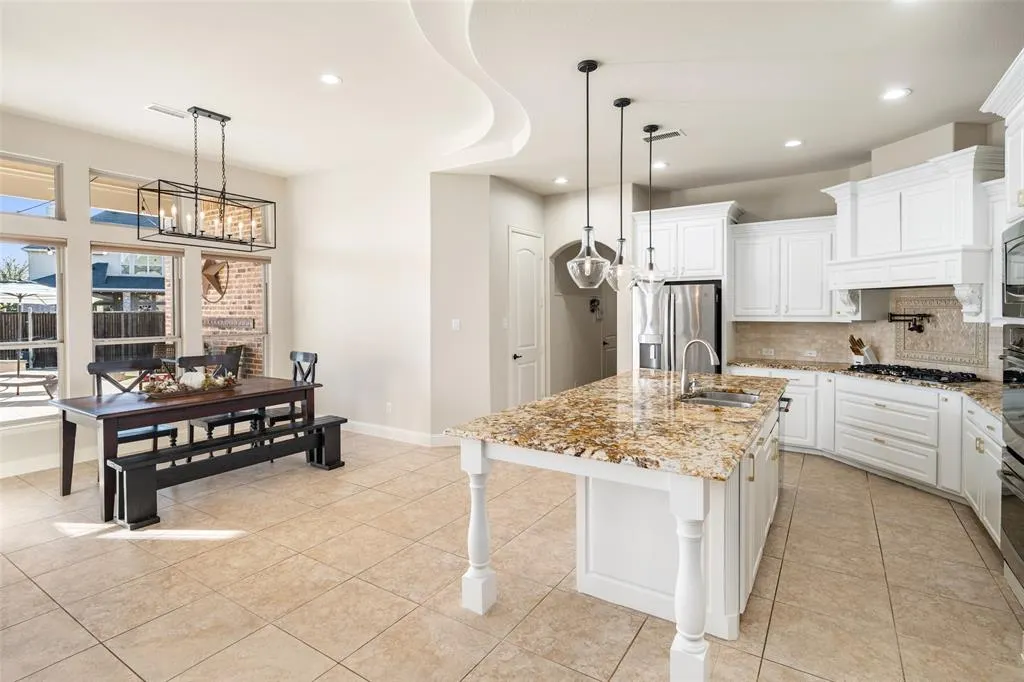 4463 Chevy Chase Lane