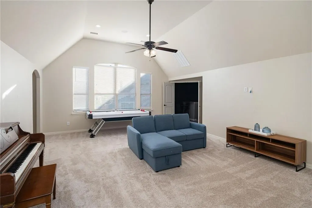 4463 Chevy Chase Lane