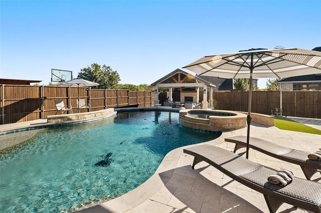 4463 Chevy Chase Lane