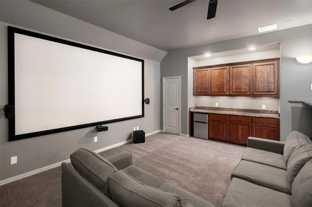 4463 Chevy Chase Lane
