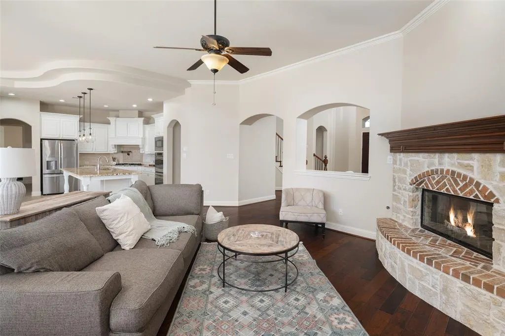 4463 Chevy Chase Lane