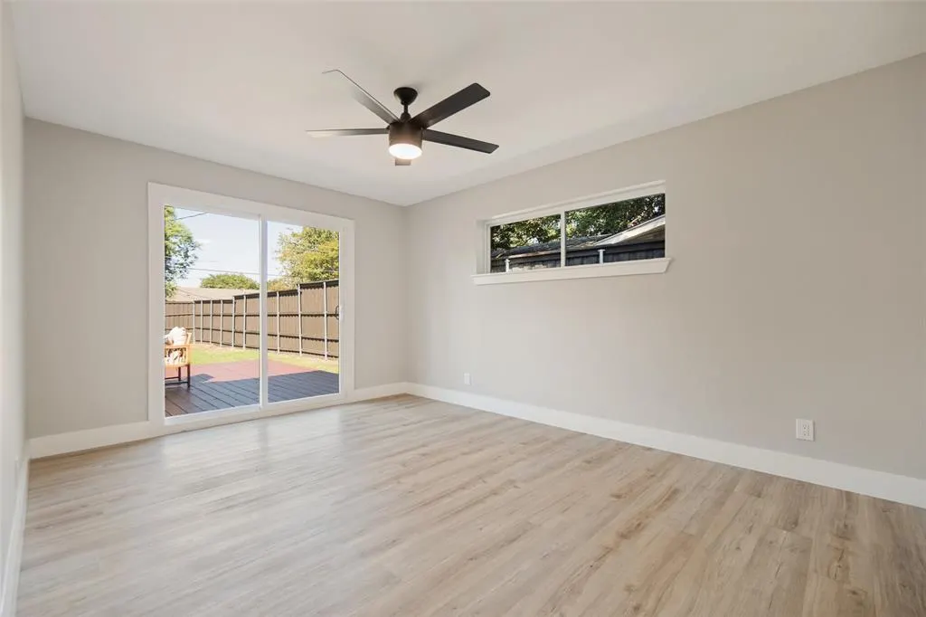 3129 Flowerdale Lane