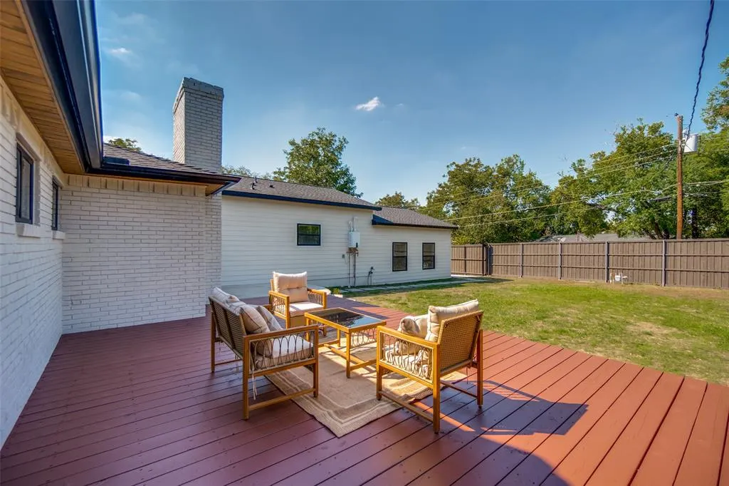 3129 Flowerdale Lane