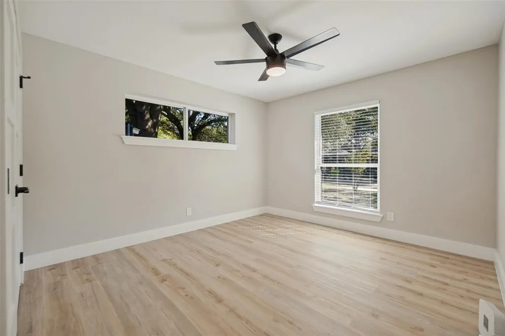 3129 Flowerdale Lane