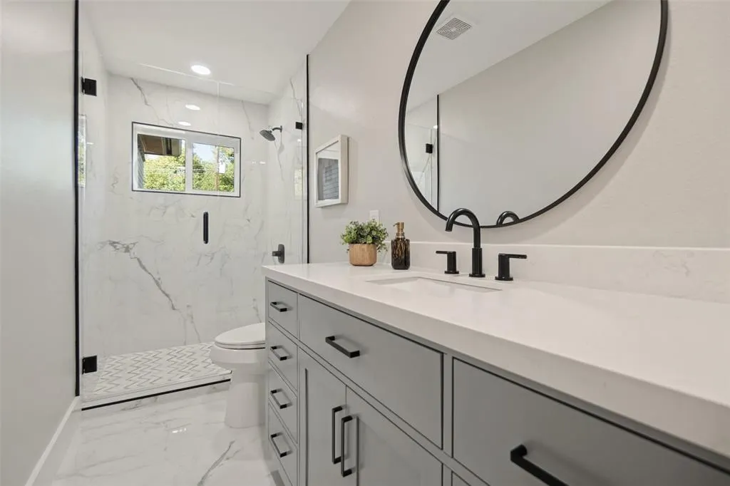 3129 Flowerdale Lane