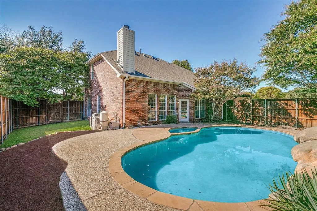 101 Fontana Court