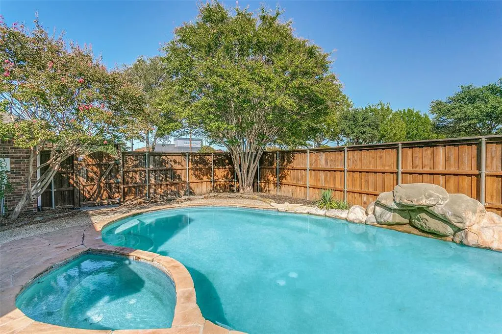101 Fontana Court
