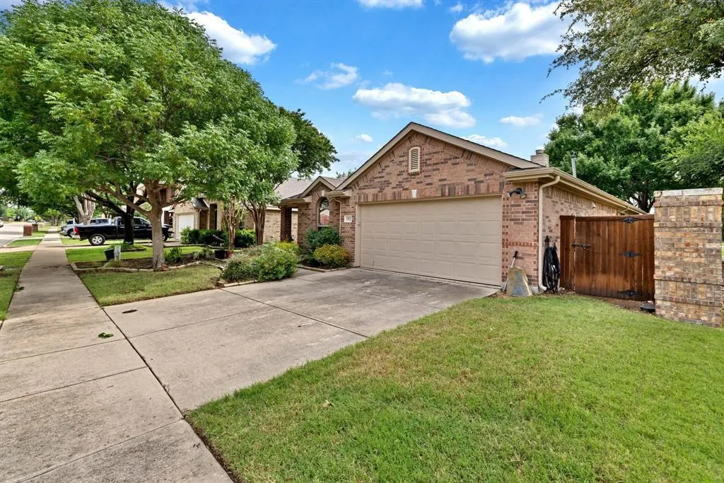 3921 Pitchstone Drive