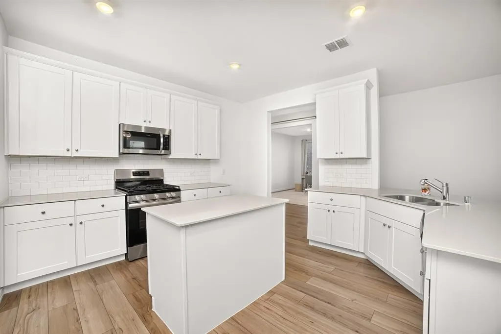 3312 Swift Fox Way