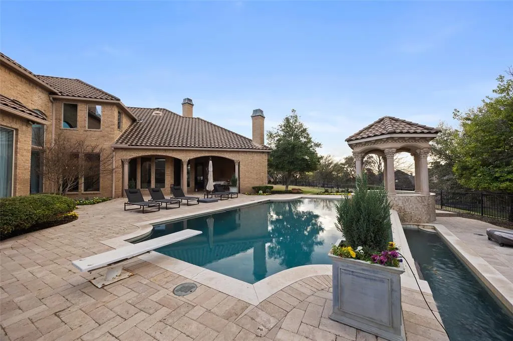 6300 Caroline Drive