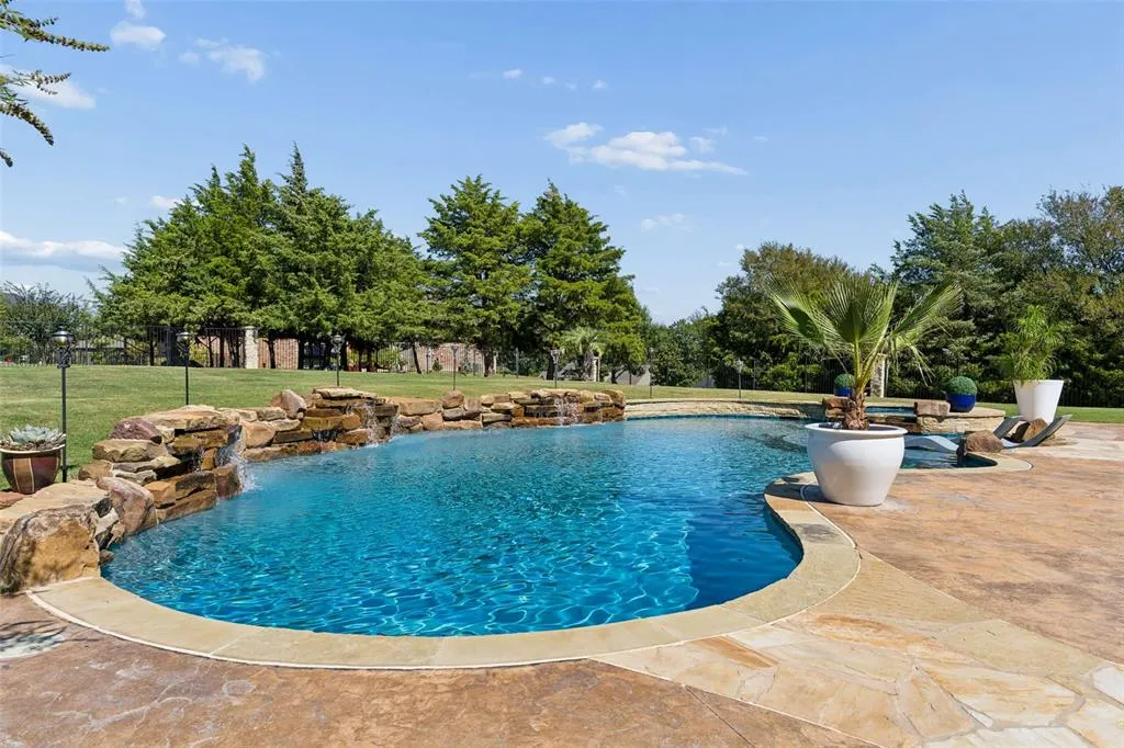 4613 Lake Breeze Drive