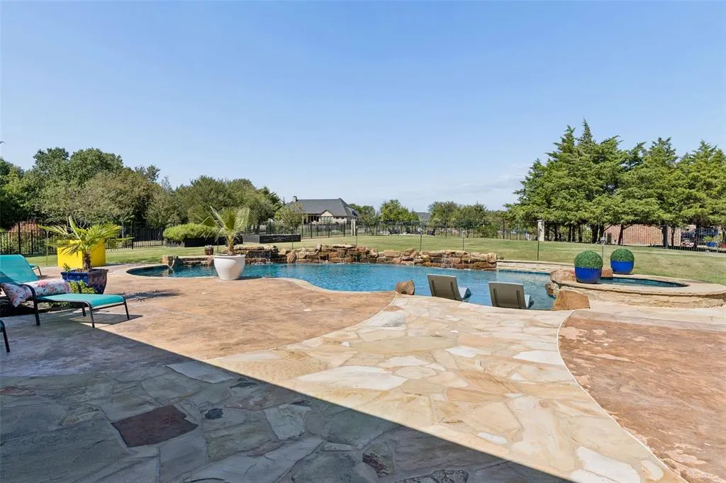 4613 Lake Breeze Drive