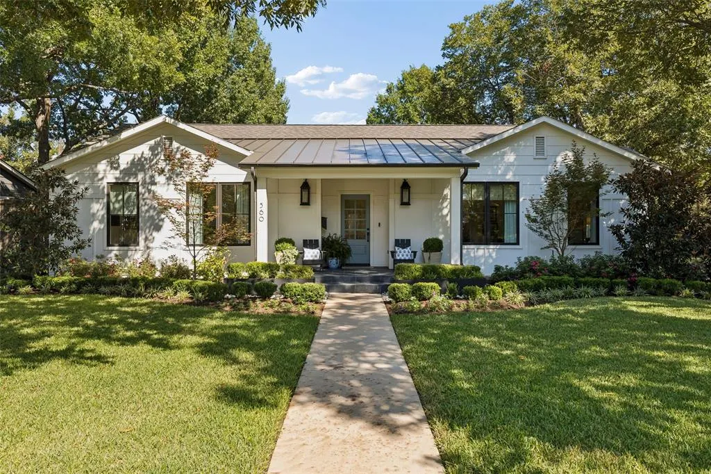 560 Northlake Drive