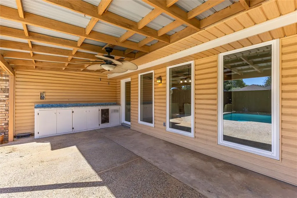 2716 Landershire Lane