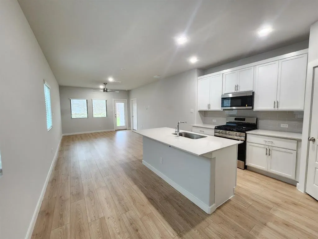 3405 High Valley Drive