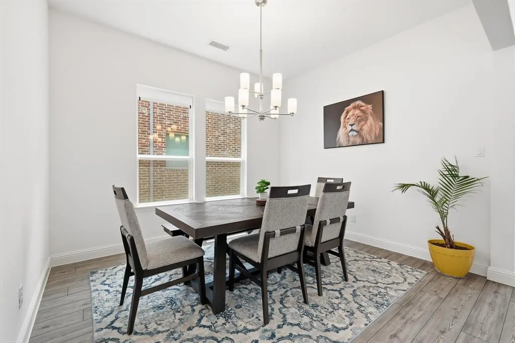 3305 Morris Lane