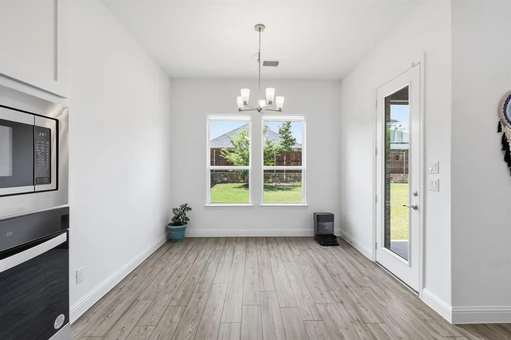 3305 Morris Lane
