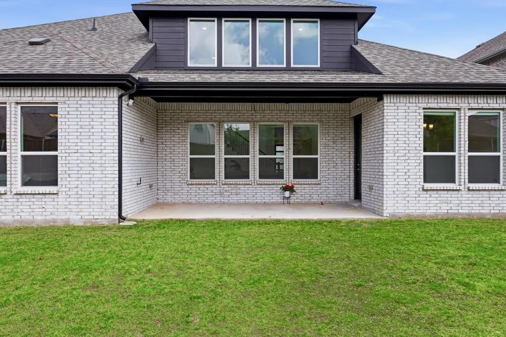 3305 Morris Lane