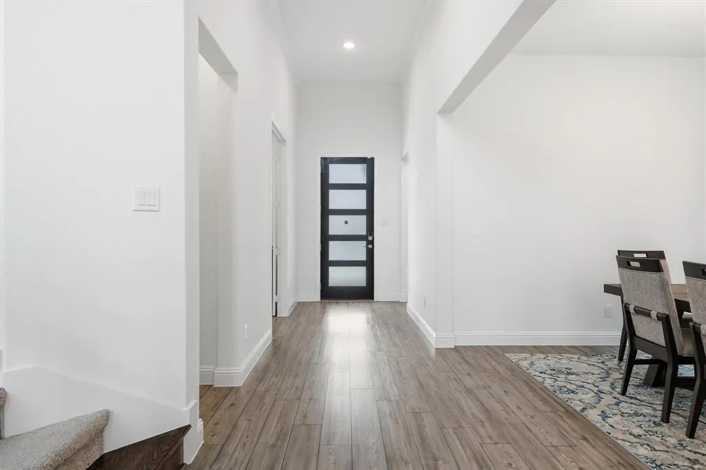 3305 Morris Lane