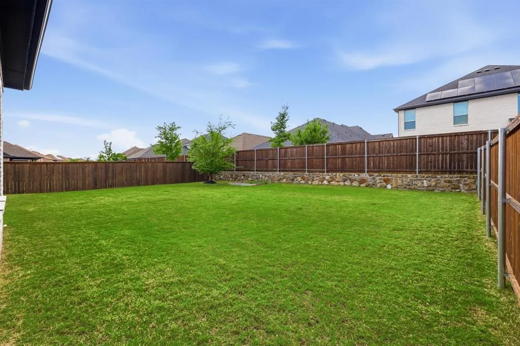 3305 Morris Lane