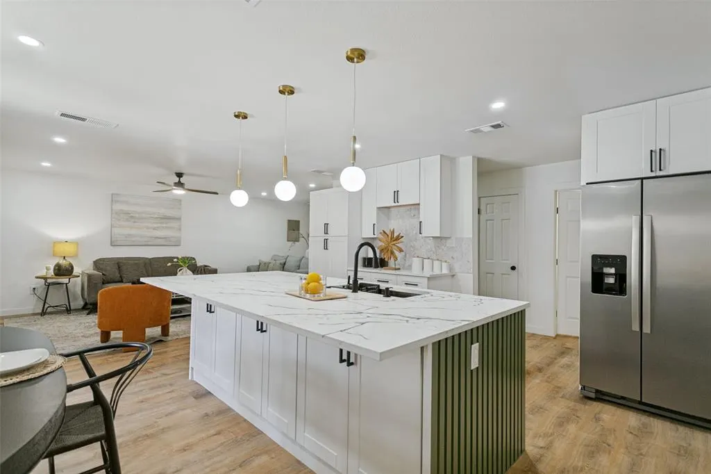 2704 Parkhaven Drive