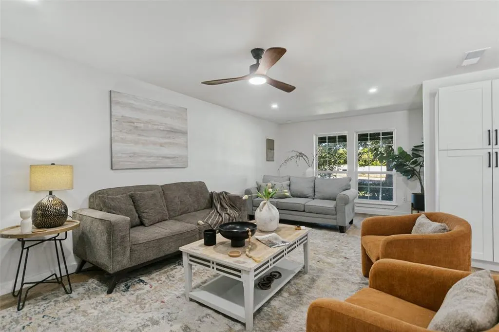 2704 Parkhaven Drive