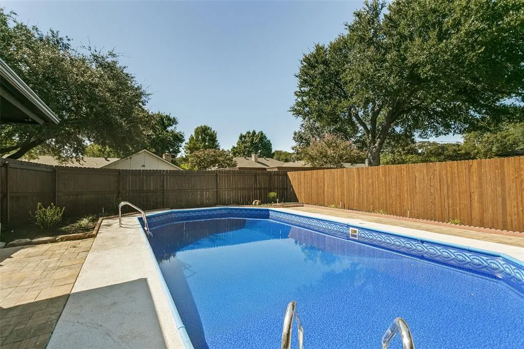 2704 Parkhaven Drive