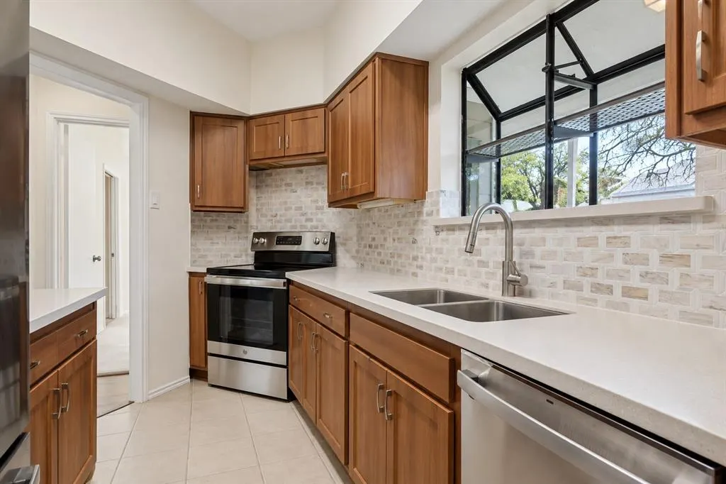 3101 Townbluff Drive #1013