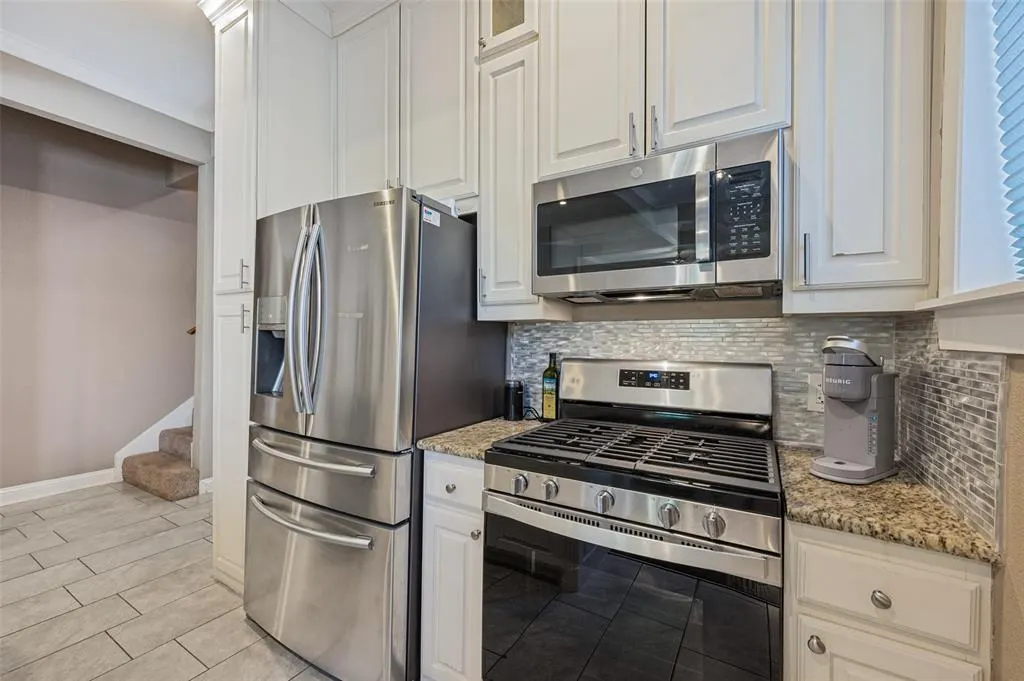 820 W Eigth Street