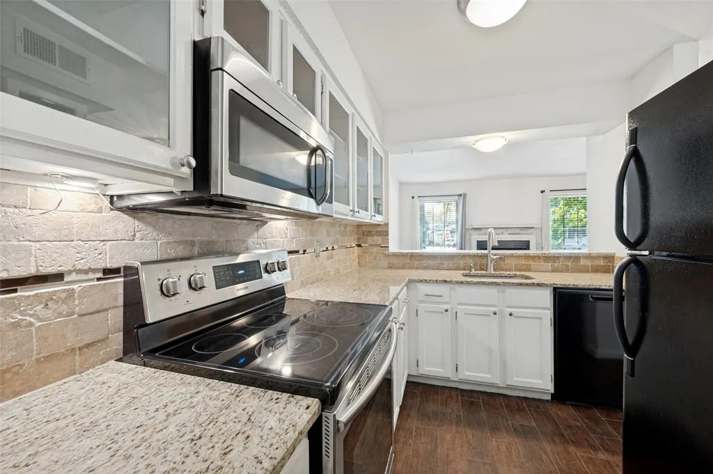 5505 Live Oak Street #105