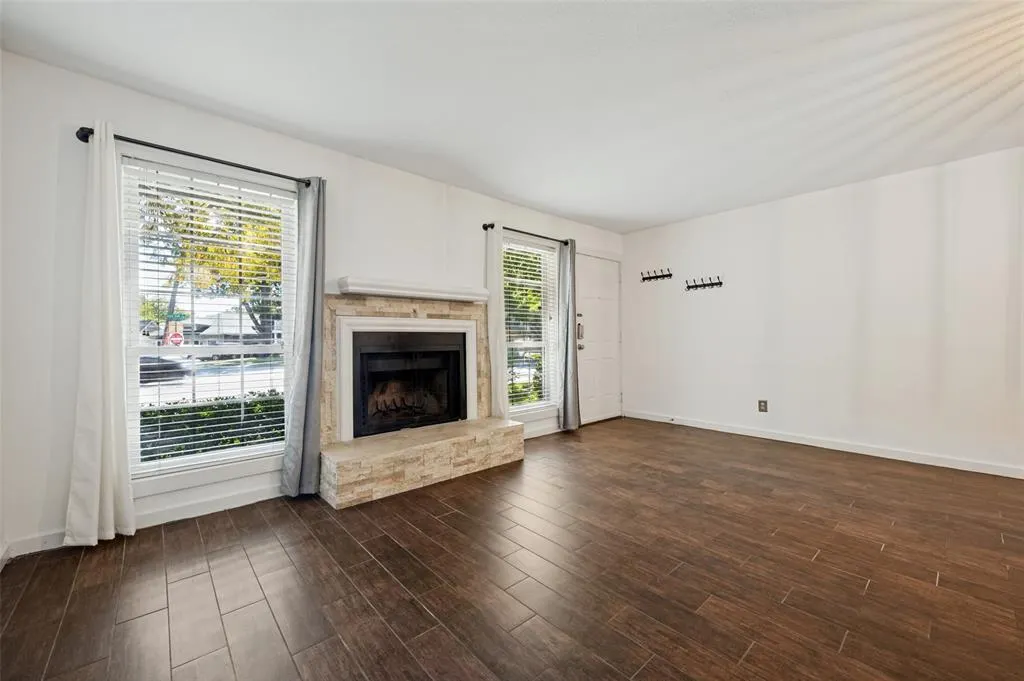 5505 Live Oak Street #105