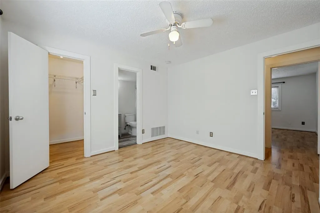 5505 Live Oak Street #105