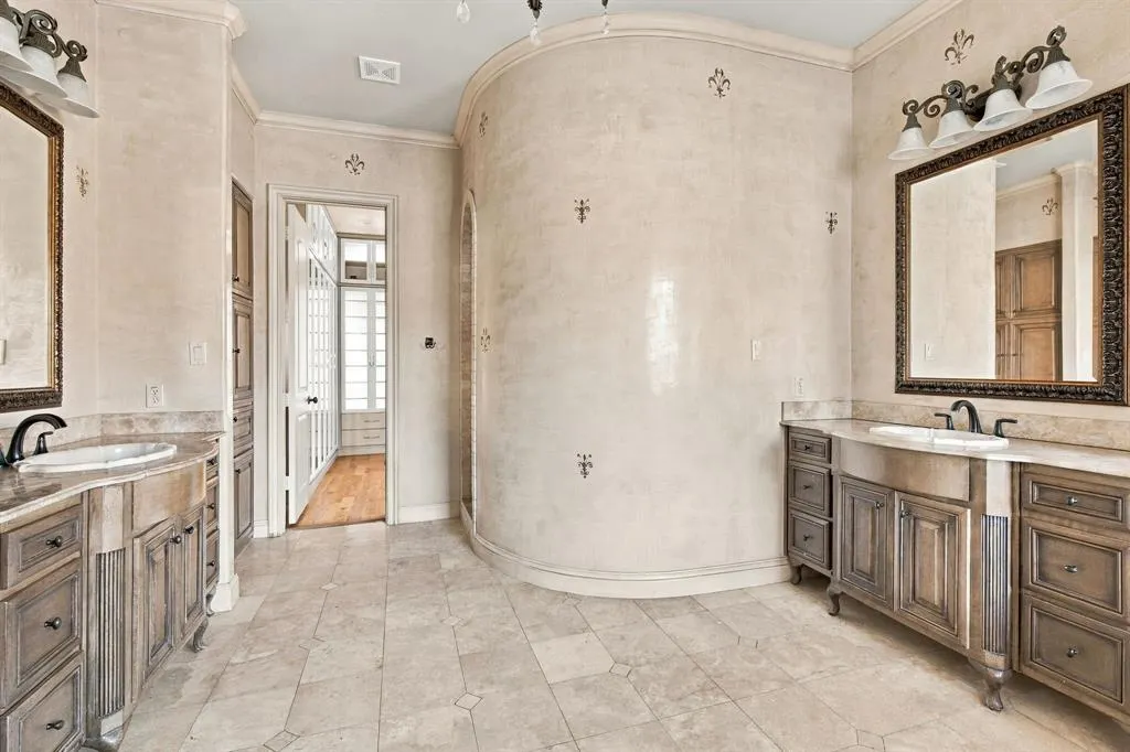6649 Canyon Oaks Circle